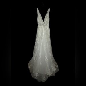 Lover Kiss Ivory Lace Bridal Gown – Romantic A-Line Wedding Dress